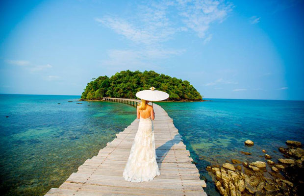 12 Days Highlights of Cambodia and Laos Tour with Beach Relaxing