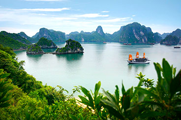 15 Days Essence of Vietnam and Laos Tour