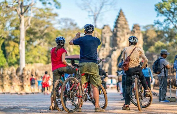 3 Days Cambodia Cycling Tour in Siem Reap