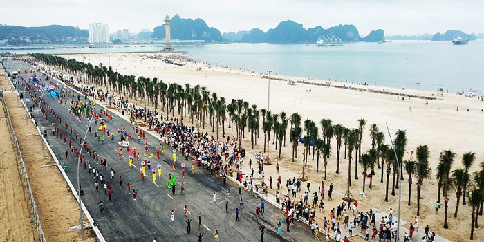 beach-cities-in-vietnam-halong-city