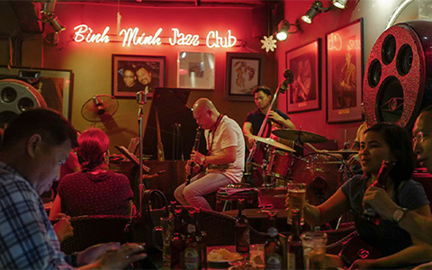 Beer Street Hanoi: A BEST Place for Vibrant Nights in Vietnam