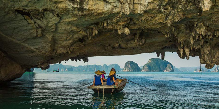 Explore Halong Bay in December
