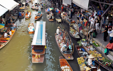 Damnoen Saduak Floating Market