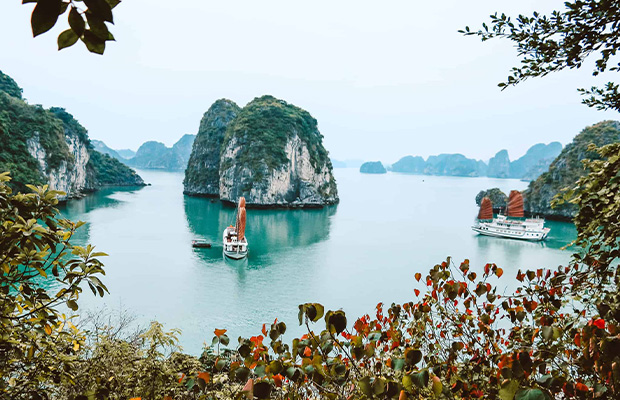 17 Days Best of Vietnam and Laos Tour
