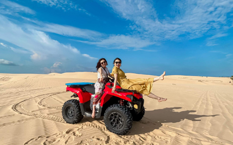 Delve into Mui Ne Sand Dune! (Vietnam)