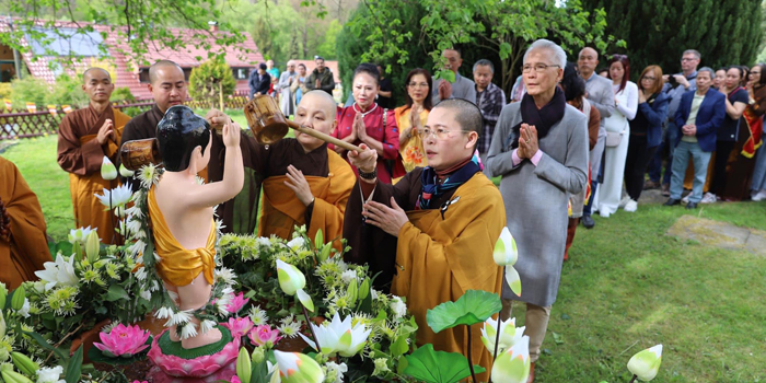 Vietnam Buddha&rsquo;s Birthday 